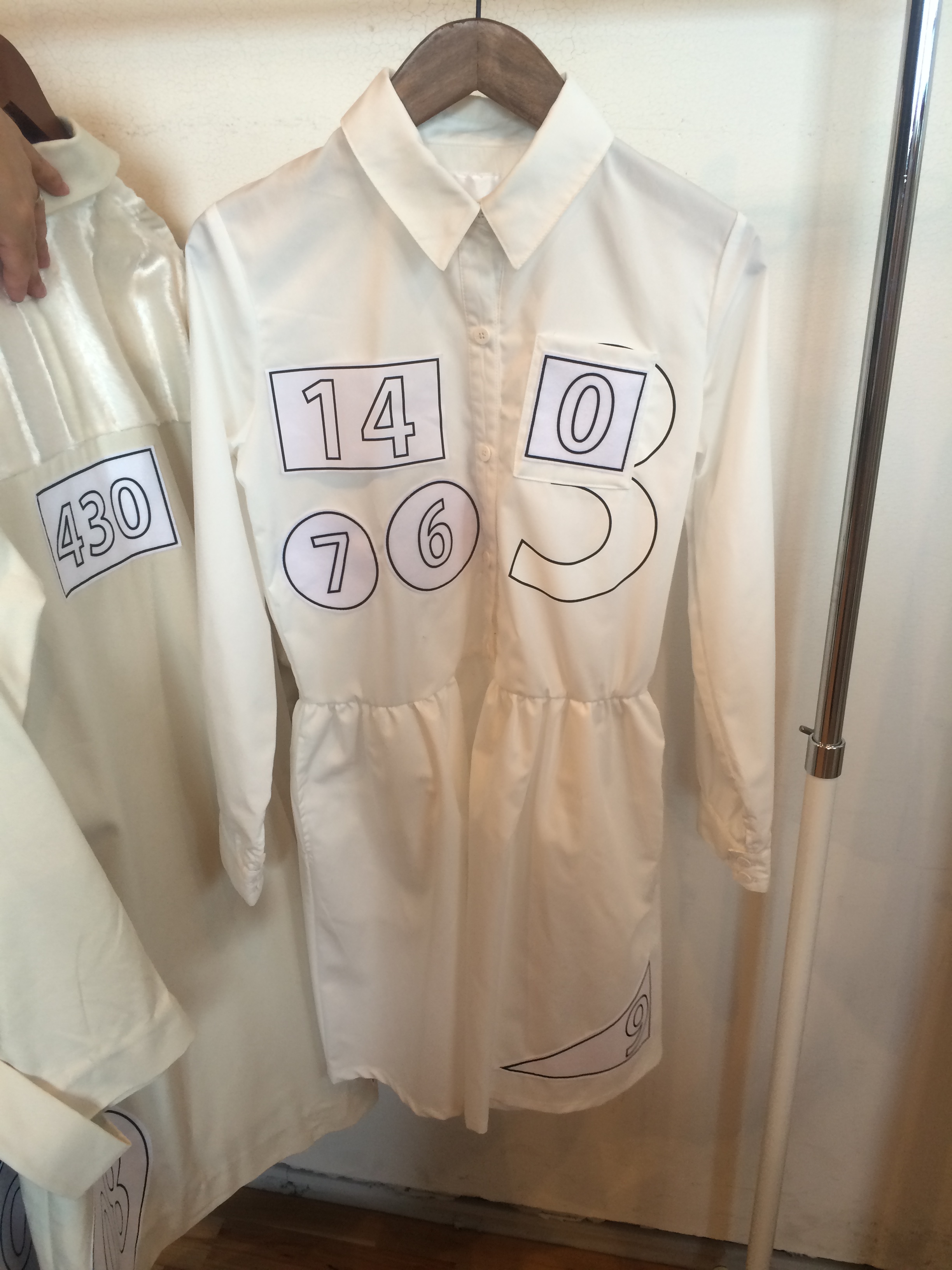 033-303 時間軸ワンピース ホワイト 22,000＋税