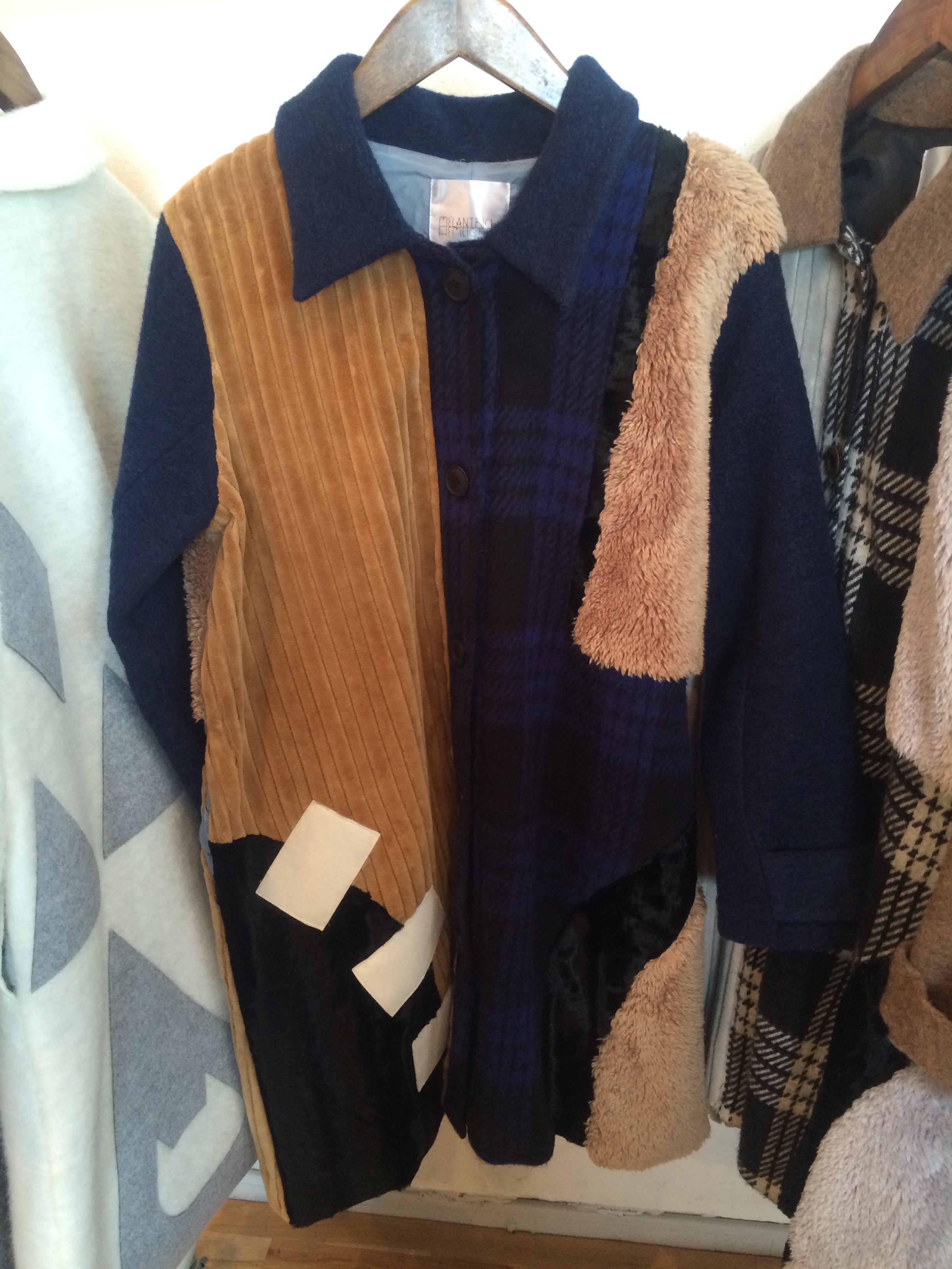 033-403 建築中コート ネイビー 38,000＋税