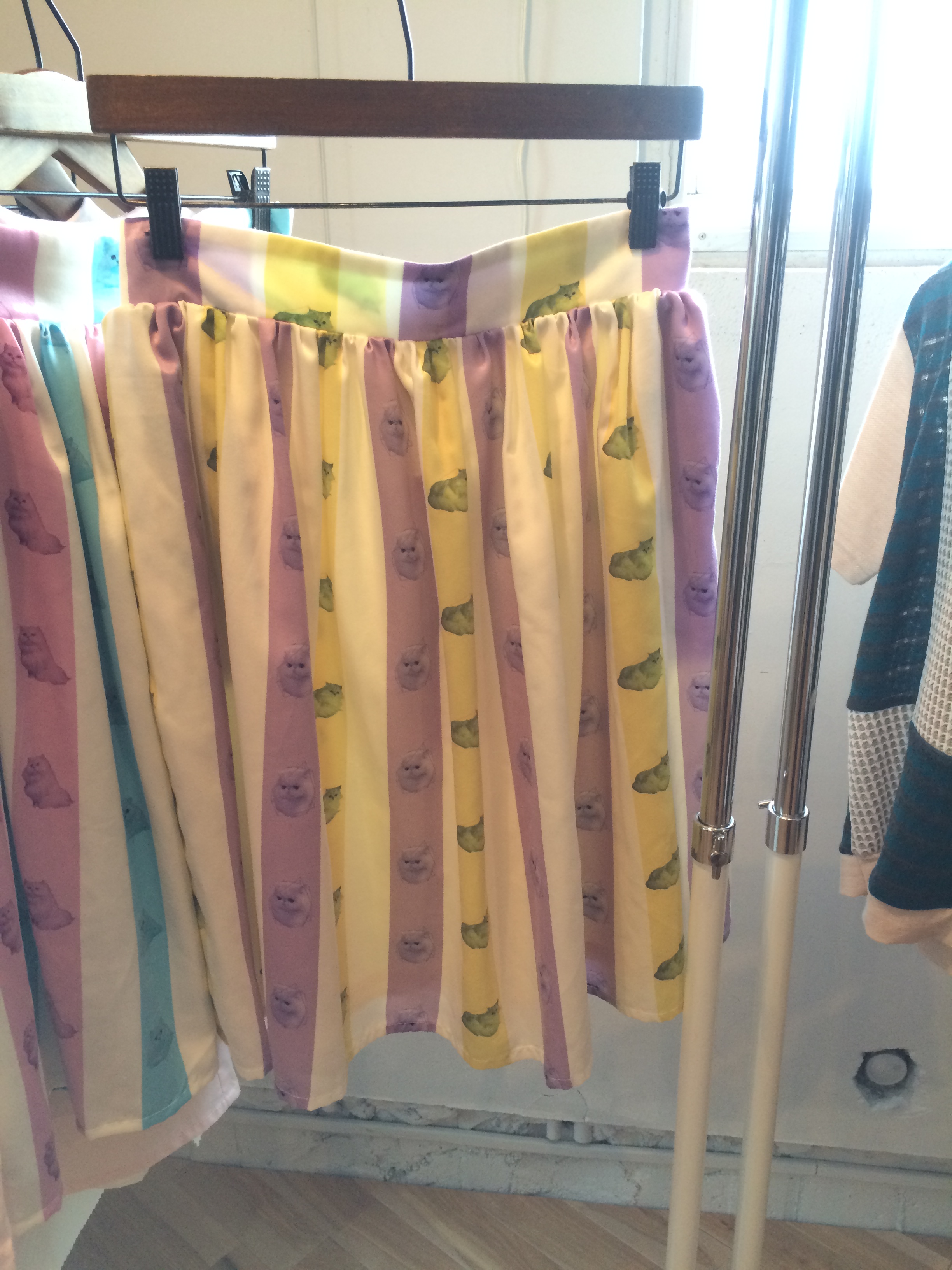 033-103 パステル猫ストライプスカート パープル 18,000＋税