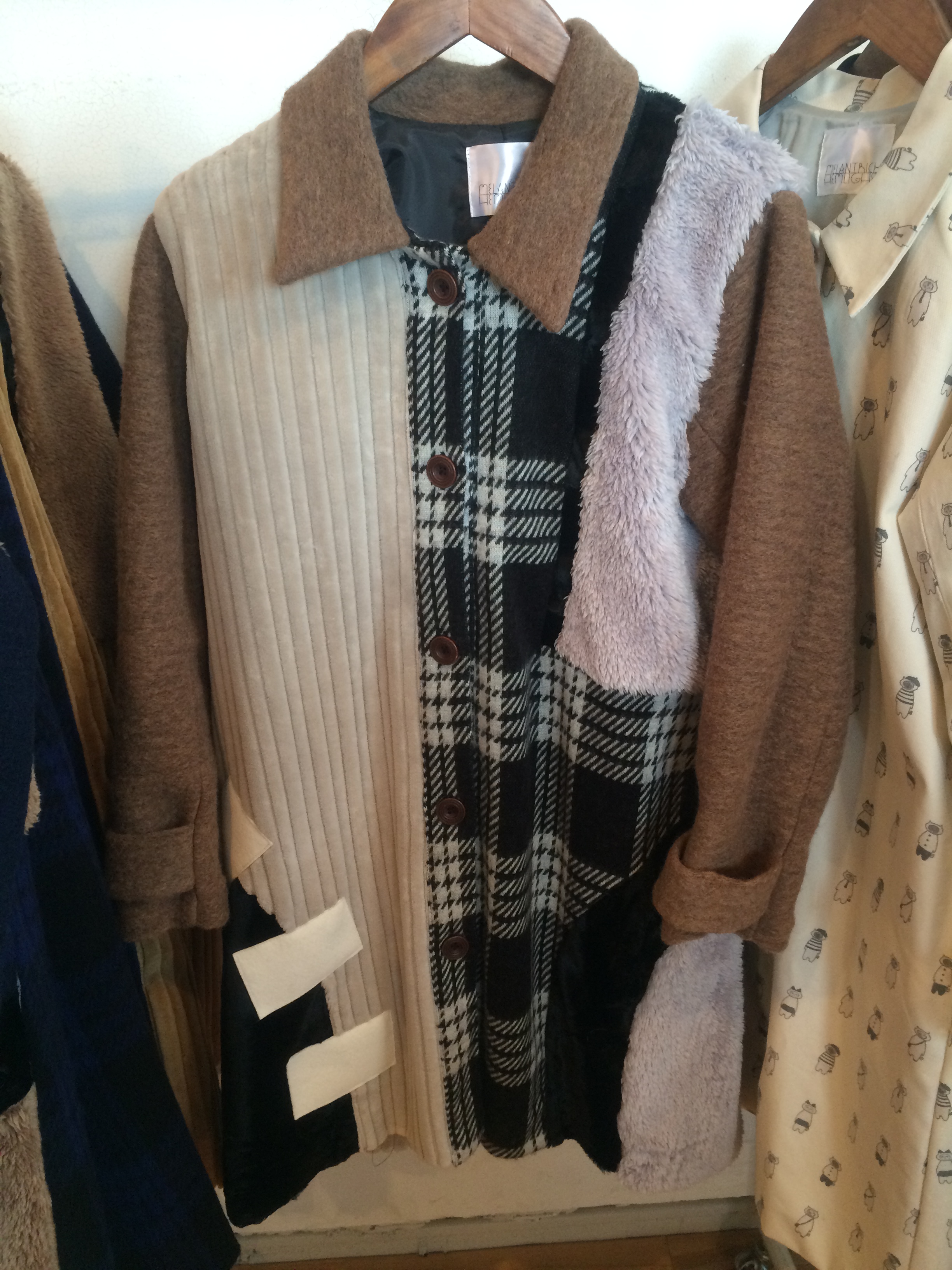 033-403 建築中コート ブラウン 38,000+税