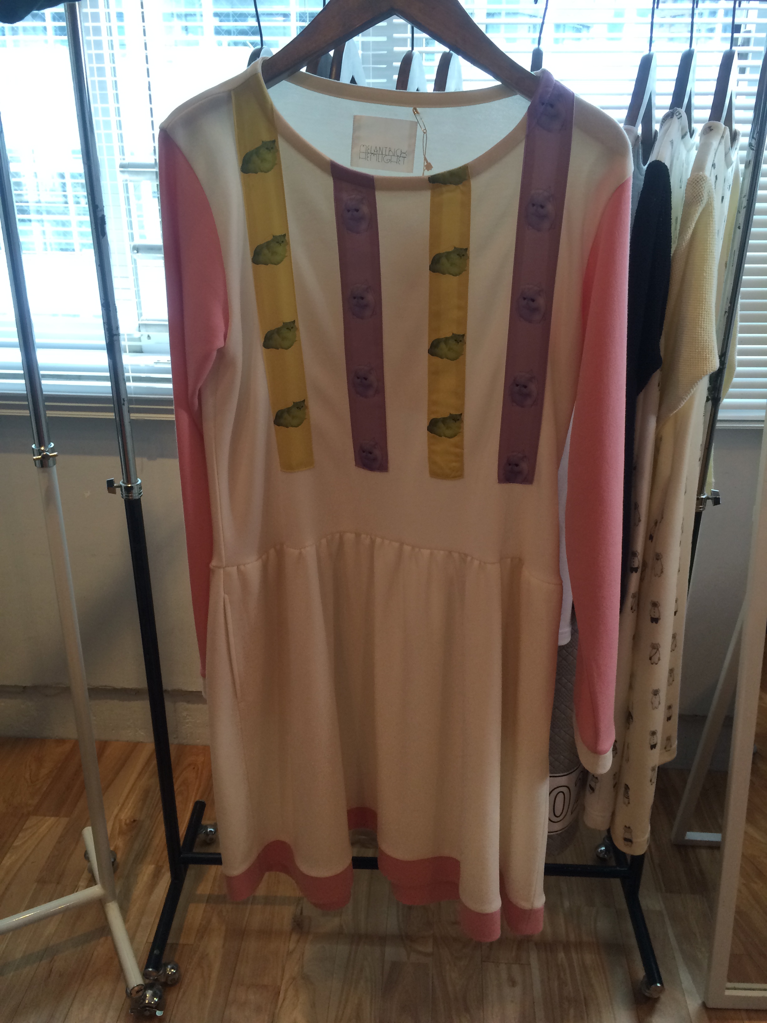 033-502 パステル猫ストライプカットワンピース ピンク 18,000＋税